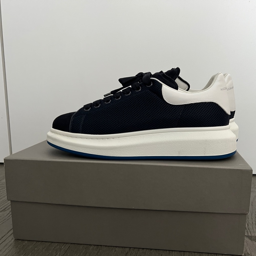 Alexander McQueen MEN Navy Blue Sneaker Size 44 (US 11)